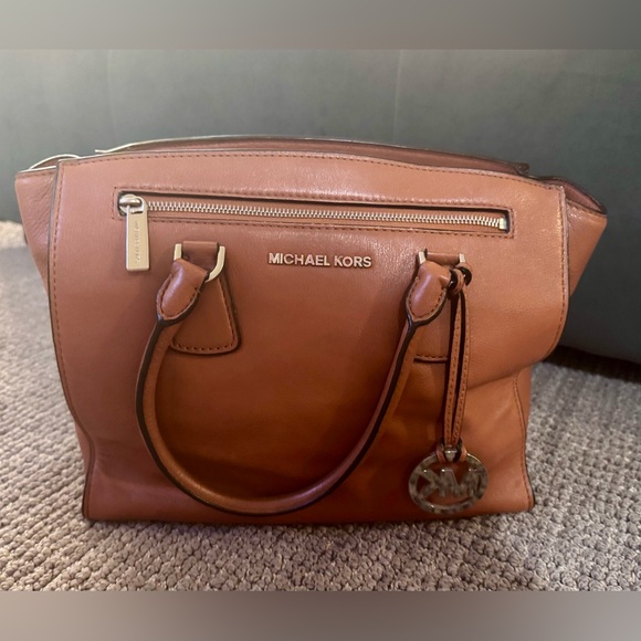 Michael Kors Sophie Large Satchel - Picture 2 of 10